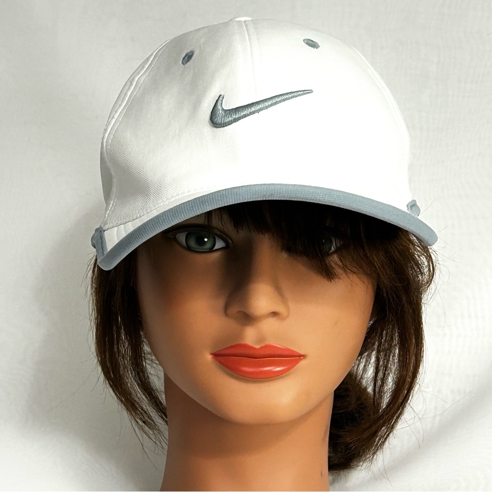 Nike Golf White and Gray Unisex Ball Cap